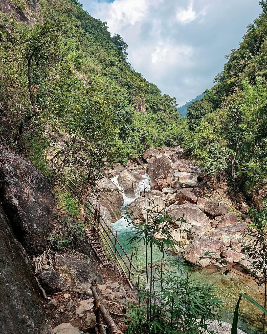 Meghalaya Bamboo Trek | Scariest Adventure | Extreme Trekking in ...