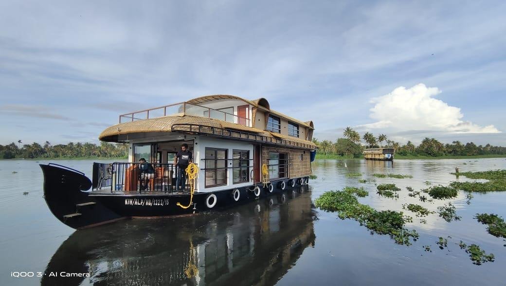 Best Alleppey House Boat Offers