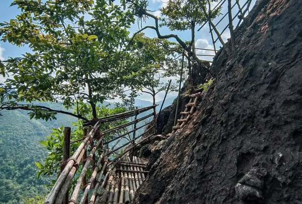 Best Meghalaya bamboo trek group tour packages 