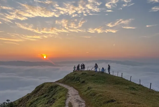 Best Nongjrong Tour Packages