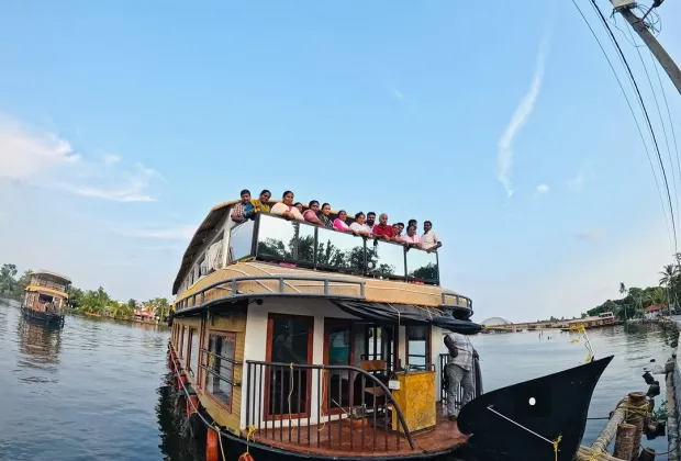 Best Alleppey House Boat Offers