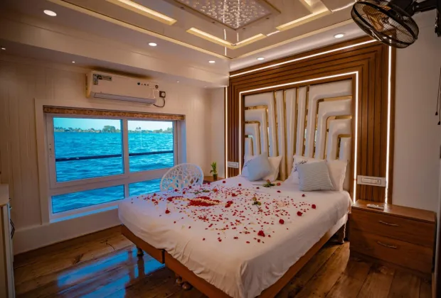 Best Alleppey House Boat Offers